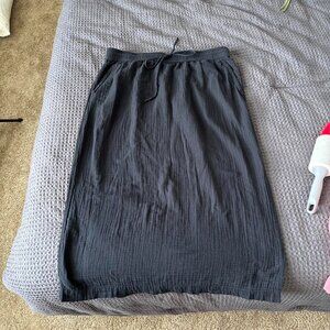Universal Thread Women's Black and Grey Skirt
